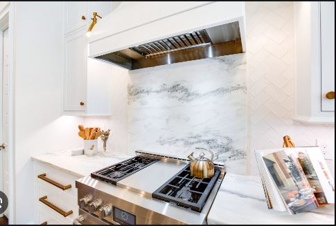 stunning glass tile backsplash